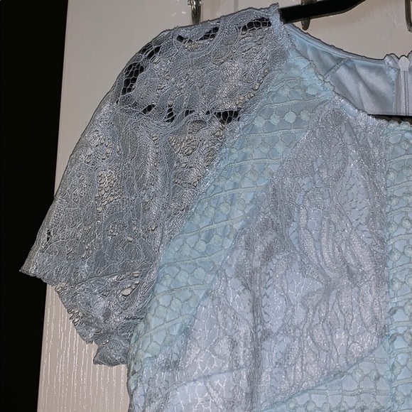 Dress - Picture 3 of 4